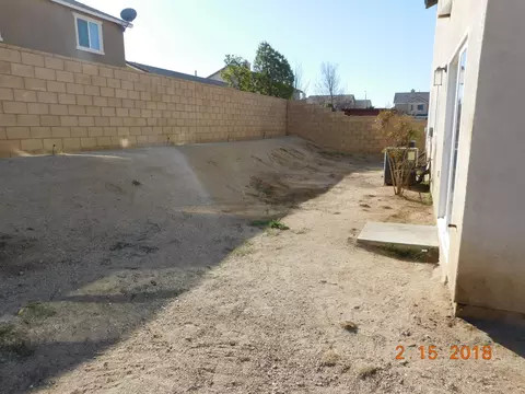 43144 Carpenter Dr, Lancaster, CA 93535 photo 12