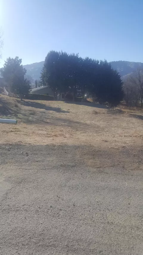 22411 Willow Pl, Tehachapi, CA 93561 photo 1