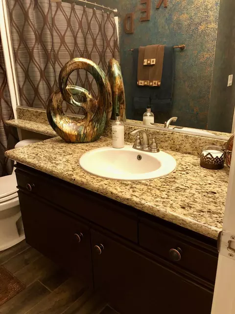 27616 Susan Beth Way UNIT E, Santa Clarita, CA 91350 photo 17
