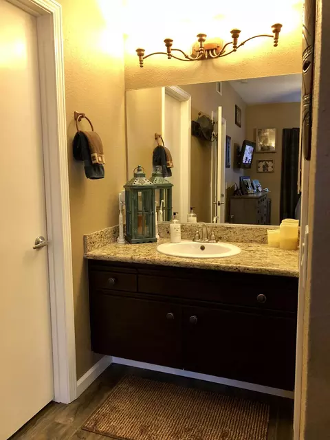 27616 Susan Beth Way UNIT E, Santa Clarita, CA 91350 photo 19