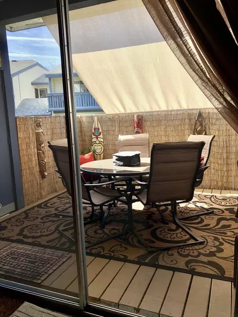 27616 Susan Beth Way UNIT E, Santa Clarita, CA 91350 photo 8