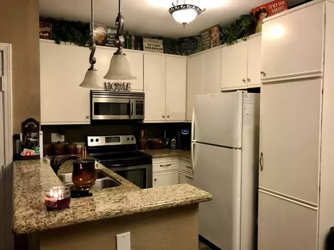 27616 Susan Beth Way UNIT E, Santa Clarita, CA 91350 photo 10