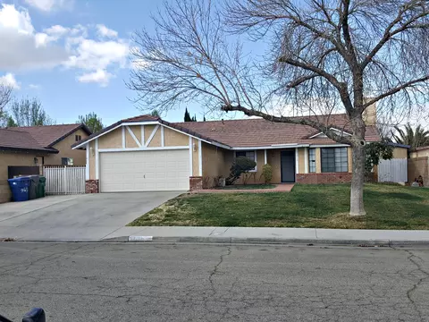 37713 Maureen St, Palmdale, CA 93550 photo 1