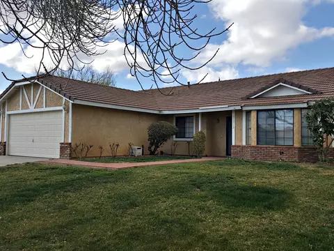 37713 Maureen St, Palmdale, CA 93550 photo 4