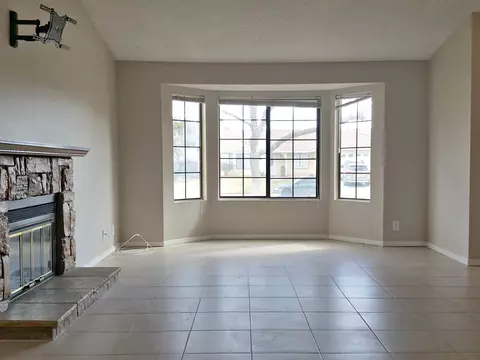 37713 Maureen St, Palmdale, CA 93550 photo 6