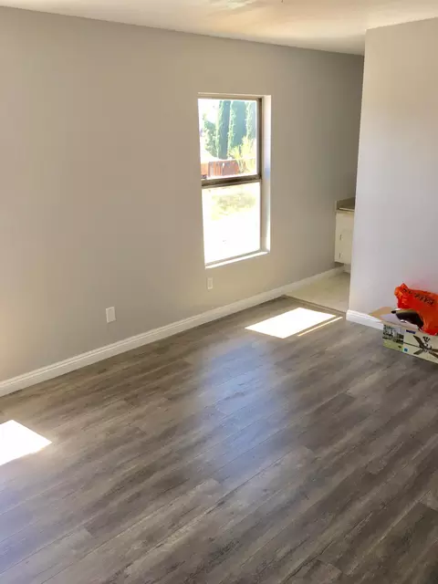 37535 Drexel St, Palmdale, CA 93550 photo 9