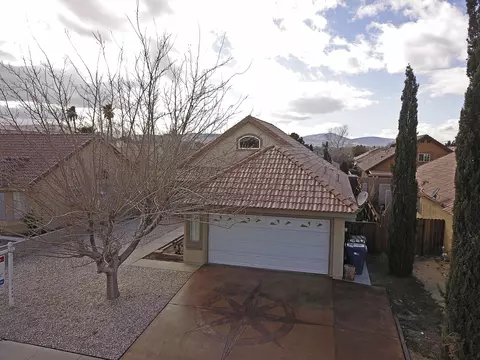 36861 Westgate, Palmdale, CA 93552 photo 2