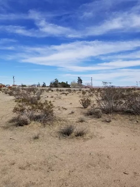 Avenue G4, Lancaster, CA 93535