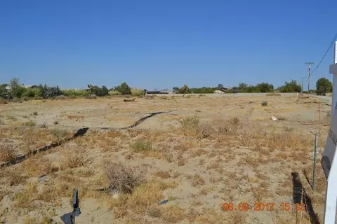 45938 30th St E, Lancaster, CA 93535 photo 1