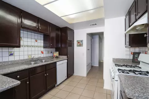 37056 32nd St E, Palmdale, CA 93550 photo 9