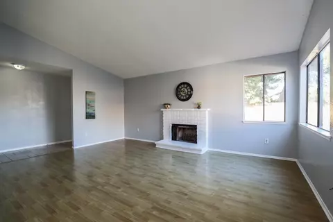 37056 32nd St E, Palmdale, CA 93550 photo 5