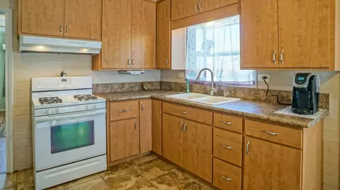 710 E Avenue K8, Lancaster, CA 93535 photo 4