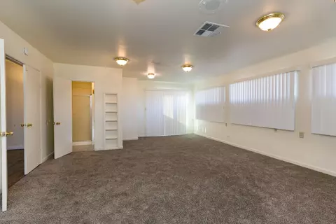 443 E Nugent St, Lancaster, CA 93535 photo 8
