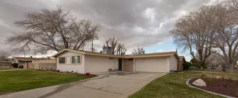 443 E Nugent St, Lancaster, CA 93535 photo 1