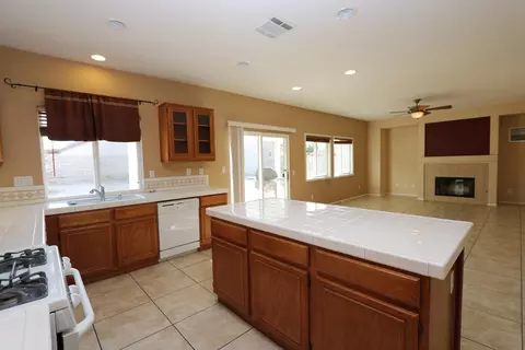 3118 E Avenue K2, Lancaster, CA 93535 photo 6