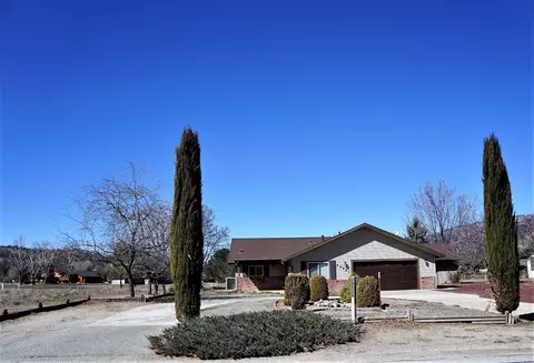 29551 Jamaica Dunes Dr, Tehachapi, CA 93561 photo 1