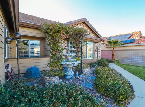 42519 Boulder Dr, Lancaster, CA 93536 photo 3