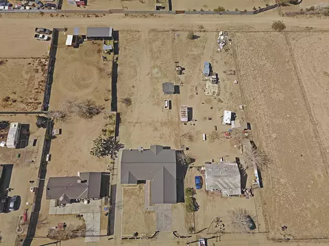 38445 E 88th St, Palmdale, CA 93552 photo 2