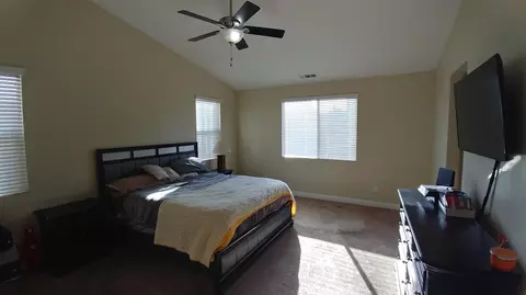 43321 Hampton St, Lancaster, CA 93536 photo 4