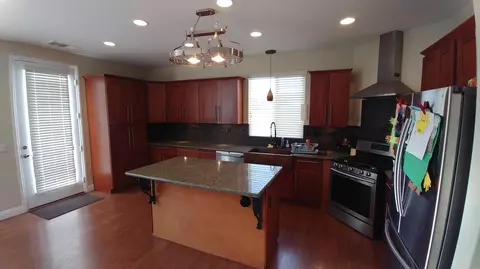 43321 Hampton St, Lancaster, CA 93536 photo 3