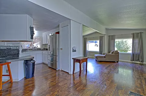 15 Apricot St, Ventura, CA 93001 photo 7