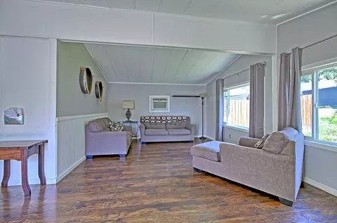 15 Apricot St, Ventura, CA 93001 photo 3