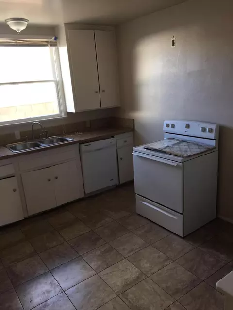 44421 Cedar Ave, Lancaster, CA 93534 photo 12