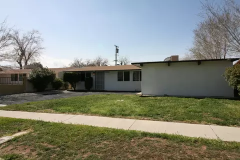 45433 Gadsden Ave, Lancaster, CA 93534 photo 2