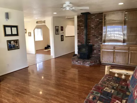25300 Bear Valley Rd, Tehachapi, CA 93561 photo 9