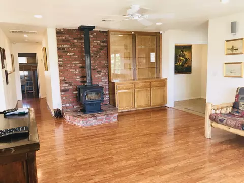 25300 Bear Valley Rd, Tehachapi, CA 93561 photo 10