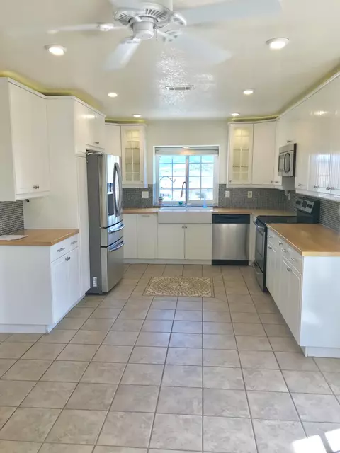 25300 Bear Valley Rd, Tehachapi, CA 93561 photo 13
