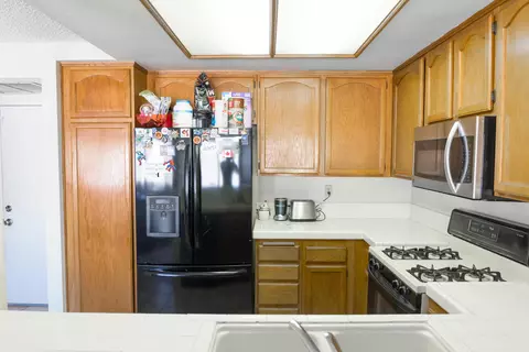 1041 E Avenue J3, Lancaster, CA 93535 photo 8