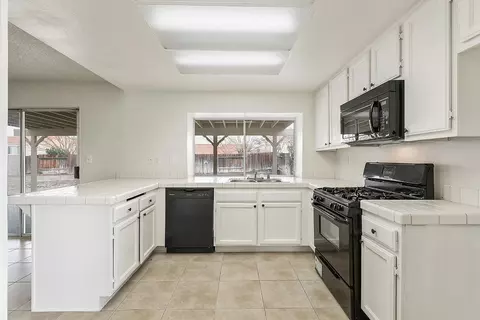 38046 E 50th St, Palmdale, CA 93552 photo 3