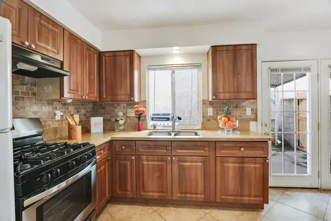 2916 E Ave R-7, Palmdale, CA 93550 photo 8