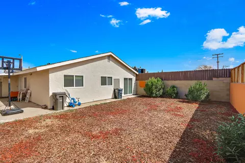 2916 E Ave R-7, Palmdale, CA 93550 photo 21