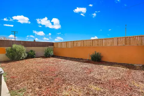 2916 E Ave R-7, Palmdale, CA 93550 photo 19
