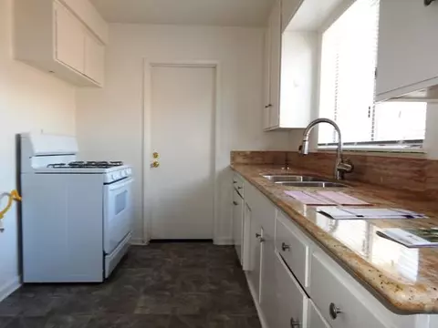 44938 Andale Ave, Lancaster, CA 93535 photo 5