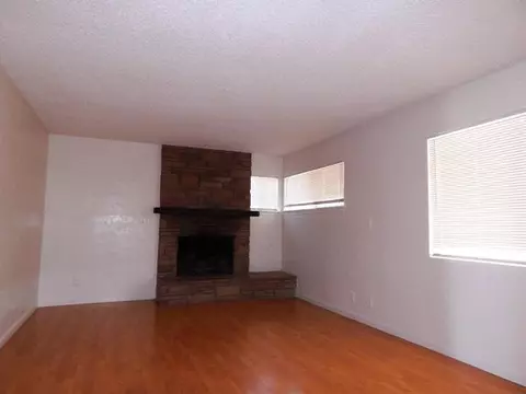 44938 Andale Ave, Lancaster, CA 93535 photo 2