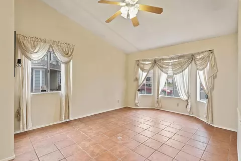 3569 Crystal Ct, Palmdale, CA 93550 photo 4