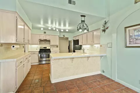 3569 Crystal Ct, Palmdale, CA 93550 photo 9