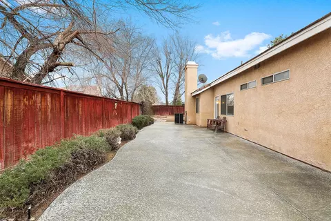 3569 Crystal Ct, Palmdale, CA 93550 photo 25
