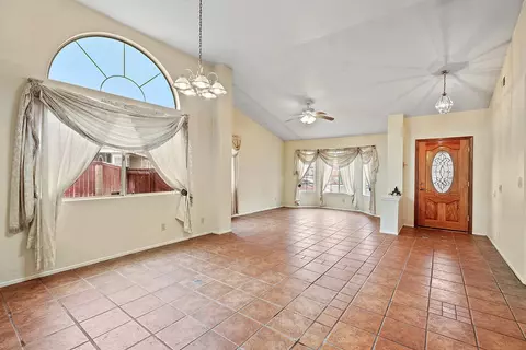 3569 Crystal Ct, Palmdale, CA 93550 photo 5