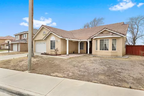 3569 Crystal Ct, Palmdale, CA 93550 photo 16