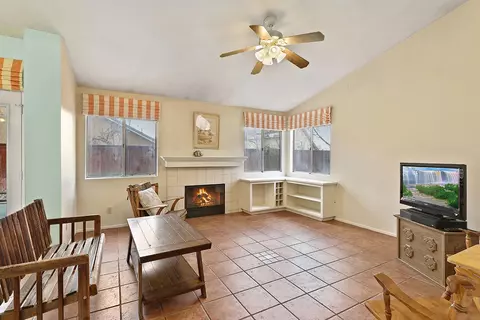 3569 Crystal Ct, Palmdale, CA 93550 photo 6