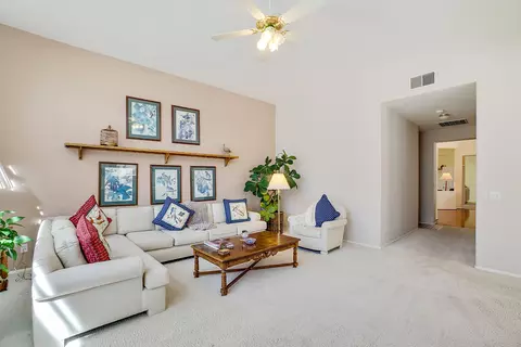 6036 Devonshire Dr, Palmdale, CA 93551 photo 9