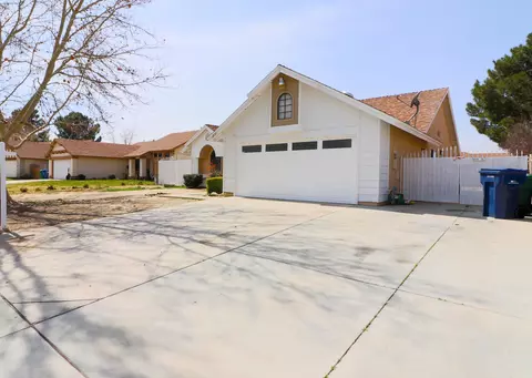 38145 E 43rd St, Palmdale, CA 93552 photo 2