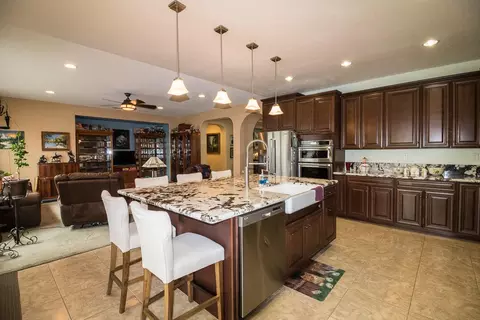 1001 Laura Ln, Tehachapi, CA 93561 photo 4