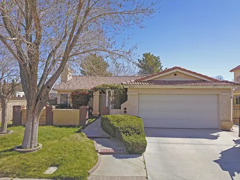 43930 E 11th St, Lancaster, CA 93535 photo 1