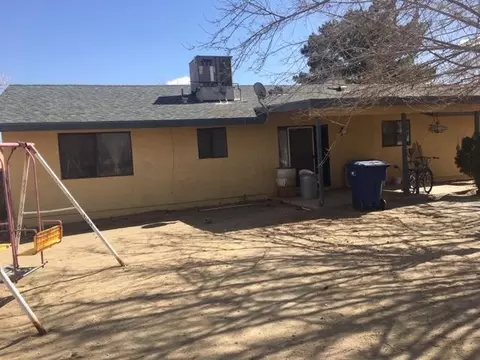 40727 E 169th St, Lancaster, CA 93535 photo 2