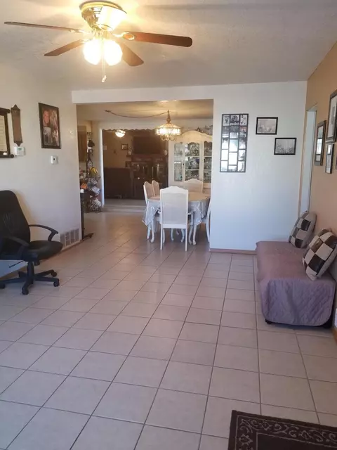 37445 5th St, Palmdale, CA 93550 photo 8